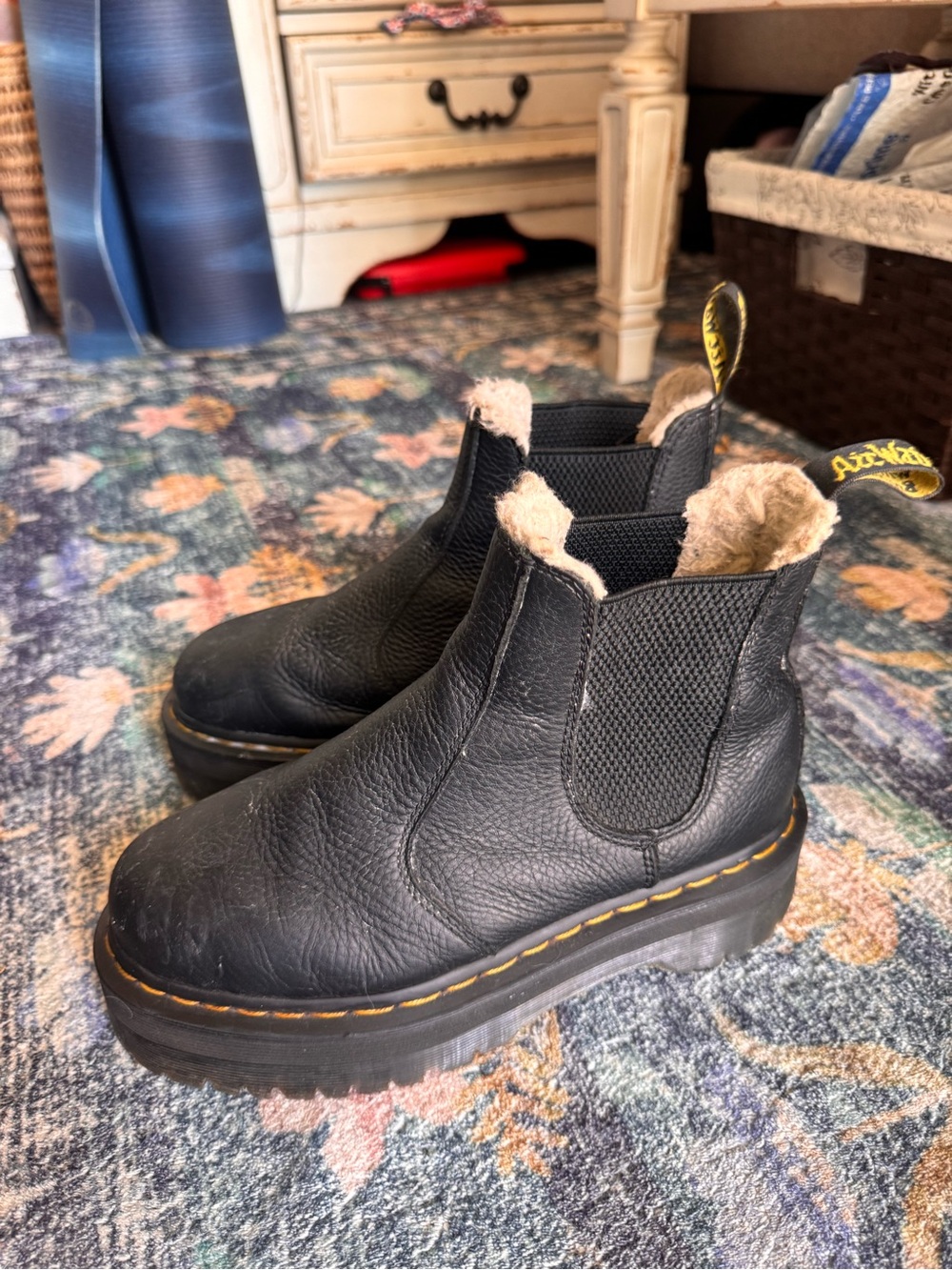 Dr. Martens Black Leather 2976 Faux Fur Lined Chelsea Platform Ankle Boot